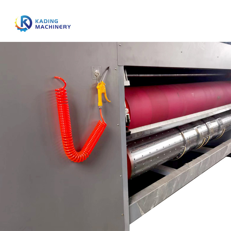 Vakum Kurşun Kenar Kağıt Besleme ve Elektromanyetik Fren Mekanizmalı Yüksek Hızlı Karton Kutu Kalıp Kesme Makinesi