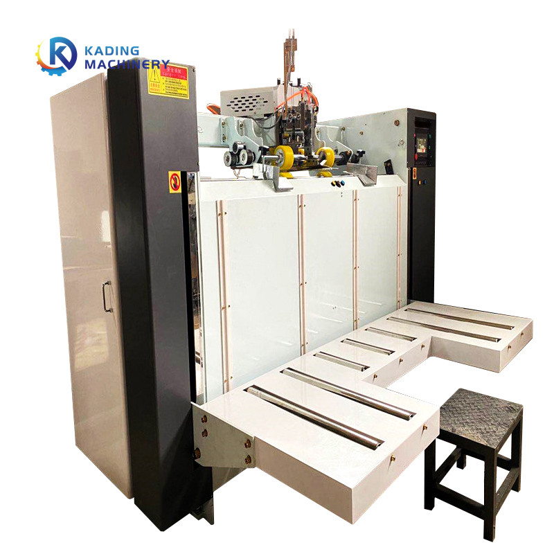 Karton Yapımı İçin İstifleyiciyi Otomatik Olarak Sayan Çift Parçalı Karton Karton Dikiş Makinesi Yapımı