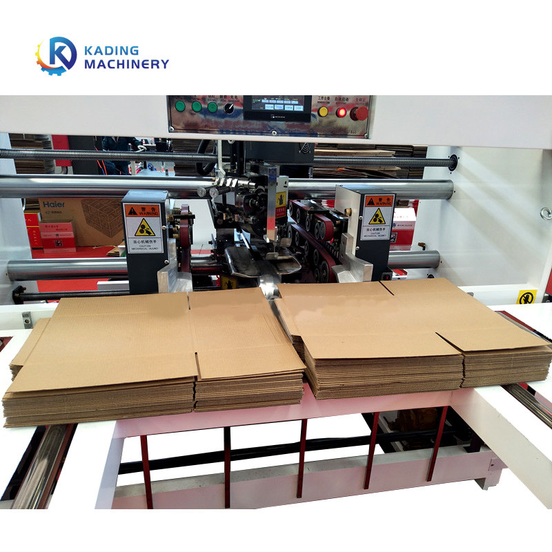 Kaldırma Platformlu Oluklu Mukavva İçin PLC Bilgisayarlı Oluklu Kutu Dikiş Makinesi